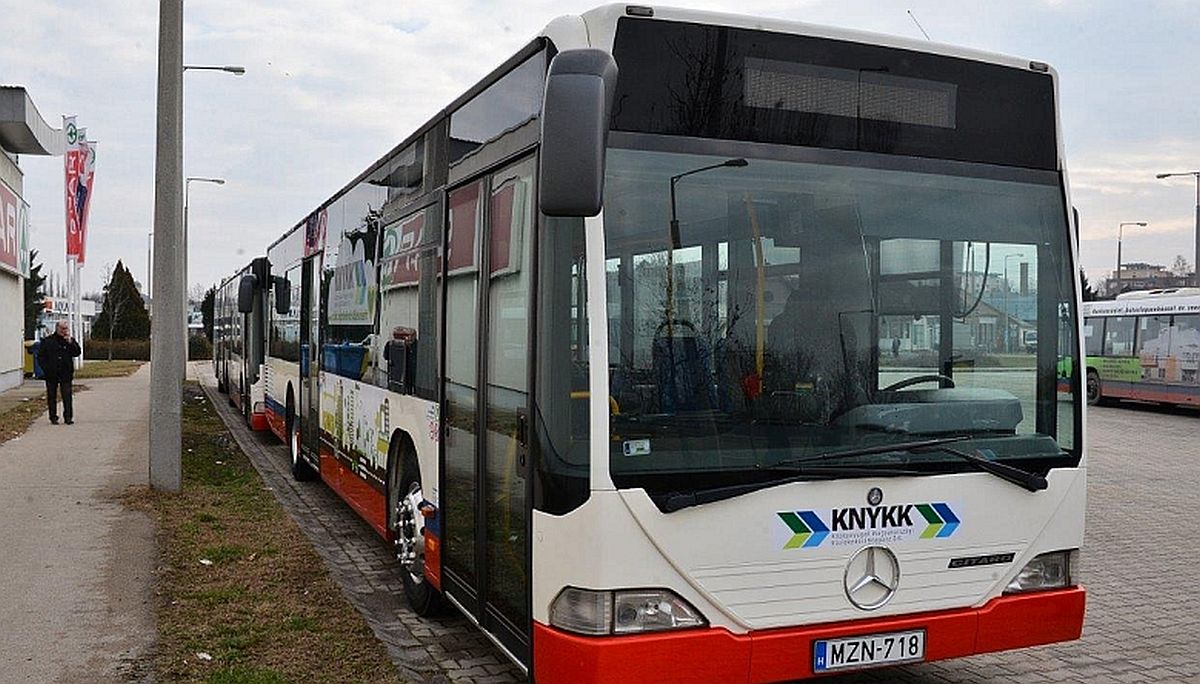 Útlezárások a Zichy liget környékén augusztus 21-ig - terelőútvonalon járnak a buszok